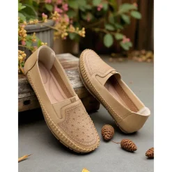 Women's Comfortable Slip-On Loafers – Soft Leather Casual Walking Flats with Stitch Detailing for Daily Wear, Travel and Errands