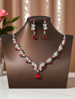 Women's Elegant Gold-Plated Necklace and Earrings Set with Sparkling Teardrop Crystals - Luxury Jewelry for Weddings, Parties, and Formal Events