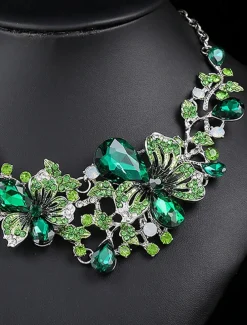 Women's Elegant Green Butterfly Jewelry Set – Sparkling Crystal Necklace and Earring Set with Floral Design for Special Occasions