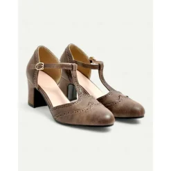 Women's Elegant Vintage T-Strap Chunky Heel Pumps - Brown Brogue Leather Heels for Oktoberfest, Retro and Formal Wear