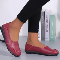 Women's Flats Slip-Ons Loafers Plus Size Barefoot shoes Comfort Shoes Outdoor Daily Solid Color Summer Flat Heel Round Toe Casual Comfort Minimalism Faux Leather PU Loafer Wine Red Black White