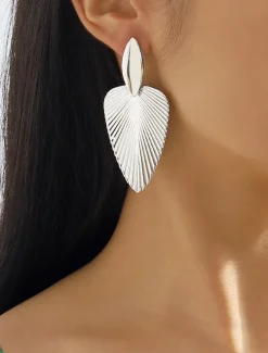 Women's Gold Leaf-Shaped Statement Earrings – Elegant Geometric Drop Earrings for Parties and Special Occasions