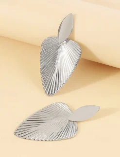 Women's Gold Leaf-Shaped Statement Earrings – Elegant Geometric Drop Earrings for Parties and Special Occasions