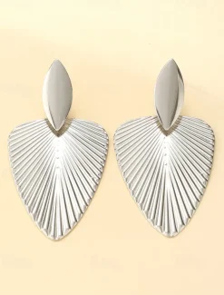 Women's Gold Leaf-Shaped Statement Earrings – Elegant Geometric Drop Earrings for Parties and Special Occasions
