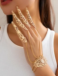 Women's Gothic Black Lace Finger Armor with Chains, Intricate Halloween Costume Jewelry for Cosplay and Special Occasions