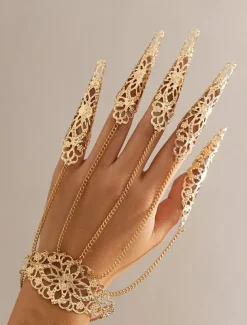 Women's Gothic Black Lace Finger Armor with Chains, Intricate Halloween Costume Jewelry for Cosplay and Special Occasions