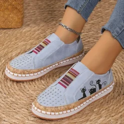 Women's Green Cat Print Slip-On Casual Sneakers – Breathable Loafers with Elastic Panel for Walking, Travel & Everyday Wear