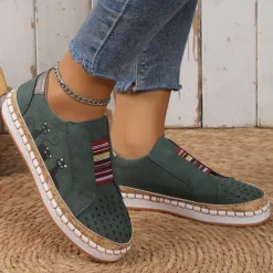 Women's Green Cat Print Slip-On Casual Sneakers – Breathable Loafers with Elastic Panel for Walking, Travel & Everyday Wear