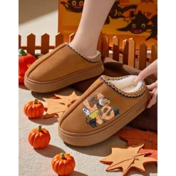 Women's Halloween Fleece-Lined Slippers – Cozy Indoor House Shoes with Cartoon Pumpkin Print, Soft Anti-Slip Sole, Warm Fall Winter Style for Home and Holiday Gifts