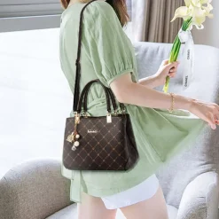 Women's Handbag Crossbody Bag Shoulder Bag Boston Bag PU Leather Office Daily Holiday Pendant Zipper Large Capacity Waterproof Durable Geometric Color Block dark maple leaf with coffee light maple