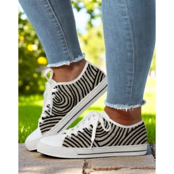 Women's Lace - Up Canvas Sneakers with Floral Print – Casual & Youthful Style for Teenagers and Young Women in School, Street Outings & Casual Gatherings