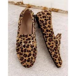 Women's Leopard Print Loafers with Metal Buckle – Casual Animal Print Slip-On Shoes for Everyday Wear