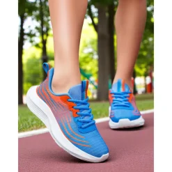 Women's Lightweight Running Shoes - Green Accents with Breathable Mesh, Ideal for Sports and Active Outdoor Workouts