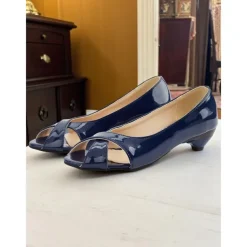 Women's Navy Blue Patent Leather Peep Toe Kitten Heels – 1950s Vintage Style Dress Shoes for Office, Church, and Spring Events