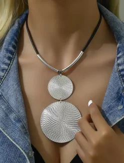 Women's necklace Elegant Street Geometry Necklaces