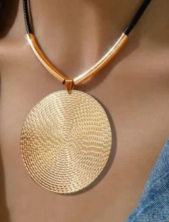 Women's necklace Elegant Street Geometry Necklaces