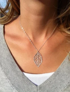 Women's Necklace 1PC Leaf Pendant Metal Alloy Long Necklace Chic Leaf Shaped Chain Jewelry Necklaces (Silver Gold, One Size)