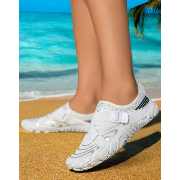 Women's Quick-Dry Wide Fit Water Shoes – Lightweight Barefoot Aqua Socks with Anti-Slip Sole, Breathable & Flexible for Beach, Swimming, Surfing & Water Sports