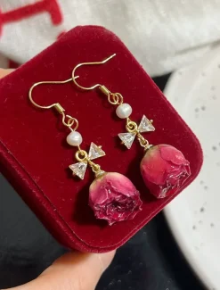 Women's Real Flower Drop Earrings – Acrylic Rose Bud Design with Pearl & Bow Accents, Elegant Handmade Jewelry for Romantic Style, Ideal Gift for Mom on Mother's Day