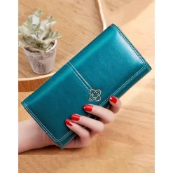 Women's Red Faux Leather Wallet with Multiple Card Slots and Zippered Coin Pocket – Elegant and Functional Clutch for Everyday Use
