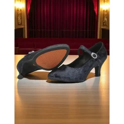 Women's Red Mary Jane Ballroom Dance Shoes with Mid Heels, Vintage Performance Pumps for Prom and Professional Dancers