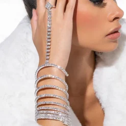 Women's Ring Bracelet / Slave bracelet Classic Precious Fashion Luxury Rhinestone Bracelet Jewelry Silver / Gold For Gift Engagement Club