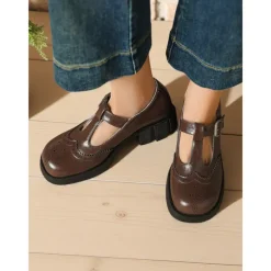 Women's 1950s-Inspired Black T-Strap Mary Jane Shoes - Vintage Brogue Leather Heels with Buckle and Chunky Sole for Daily Wear,Cosplay & Gothic Outfits