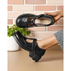 Women's 1950s-Inspired Black T-Strap Mary Jane Shoes - Vintage Brogue Leather Heels with Buckle and Chunky Sole for Daily Wear,Cosplay & Gothic Outfits