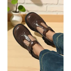 Women's 1950s-Inspired Black T-Strap Mary Jane Shoes - Vintage Brogue Leather Heels with Buckle and Chunky Sole for Daily Wear,Cosplay & Gothic Outfits