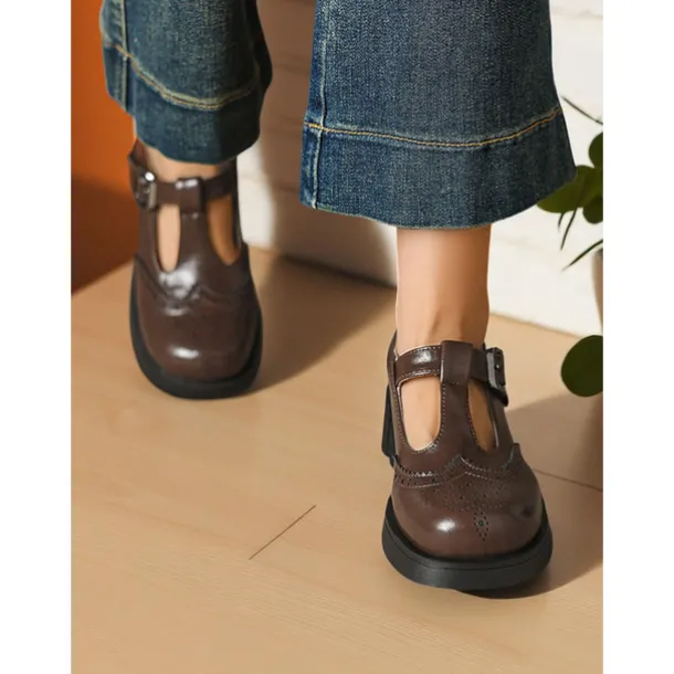 Women's 1950s-Inspired Black T-Strap Mary Jane Shoes - Vintage Brogue Leather Heels with Buckle and Chunky Sole for Daily Wear,Cosplay & Gothic Outfits