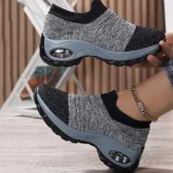 Women's Slip-On Air Cushion Walking Shoes - Breathable Knitted Athletic Sneakers for Comfort and Support, Ideal for Daily Use and Fitness Activities