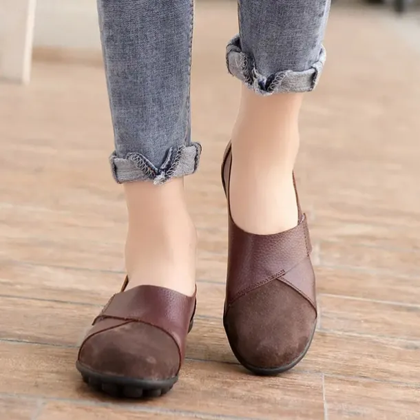 Women's Slip-on Loafers Round Toe Comfy Flat Shoes Casual Faux Leather Flats