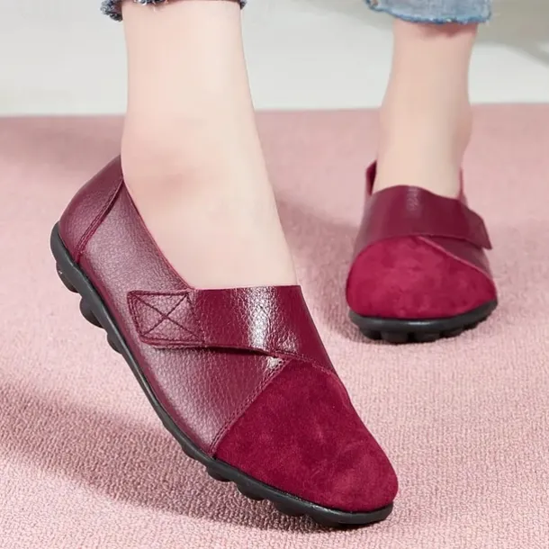 Women's Slip-on Loafers Round Toe Comfy Flat Shoes Casual Faux Leather Flats