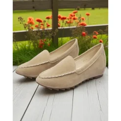 Women's Slip-On Loafers with Chain Stitch Detail – Soft Sole Casual Flats for Spring Walks, Office & Everyday Wear