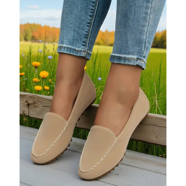 Women's Slip-On Loafers with Chain Stitch Detail – Soft Sole Casual Flats for Spring Walks, Office & Everyday Wear