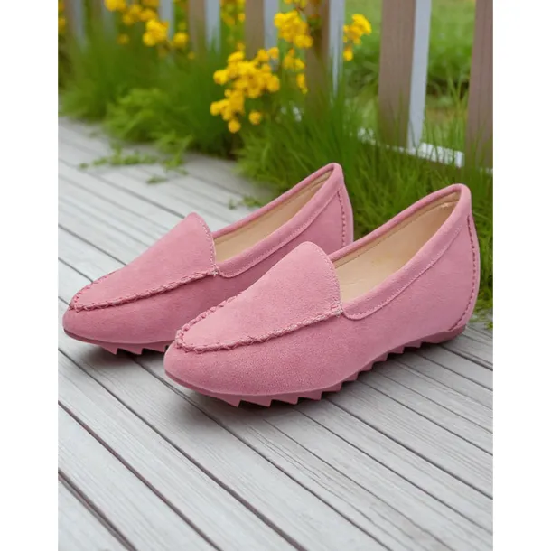 Women's Slip-On Loafers with Chain Stitch Detail – Soft Sole Casual Flats for Spring Walks, Office & Everyday Wear