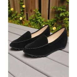 Women's Slip-On Loafers with Chain Stitch Detail – Soft Sole Casual Flats for Spring Walks, Office & Everyday Wear
