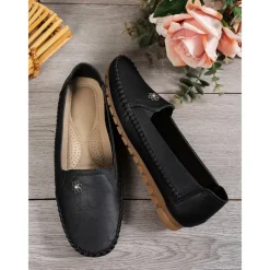 Women's Slip-On Moccasins with Decorative Flower – Soft Comfortable Loafers for Everyday, Casual Outings and Relaxing Walks