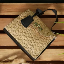 Women's Straw Top Handle Bag – Woven Summer Handbag with Gold Chain Strap & Turn-Lock Closure for Beach, Vacation & Casual Outings