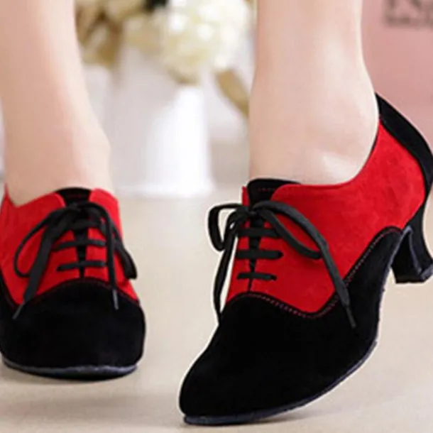 Women's Suede Lace-Up Low Heel Dance Shoes – Elegant Retro Style for Ballroom or Casual Occasions