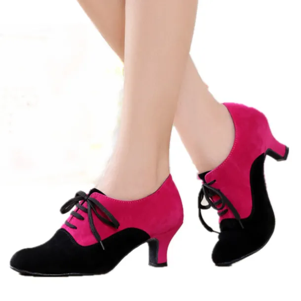Women's Suede Lace-Up Low Heel Dance Shoes – Elegant Retro Style for Ballroom or Casual Occasions