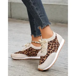 Women's Trendy Leopard Print Sneakers with Black Accents | Perfect for Casual Wear