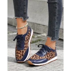 Women's Trendy Leopard Print Sneakers with Black Accents | Perfect for Casual Wear