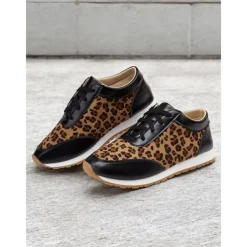 Women's Trendy Leopard Print Sneakers with Black Accents | Perfect for Casual Wear