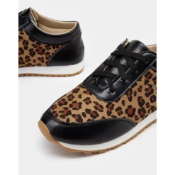 Women's Trendy Leopard Print Sneakers with Black Accents | Perfect for Casual Wear