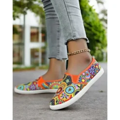 Women's Vibrant Mandala Print Slip-On Canvas Shoes – Casual and Comfortable Flats for Everyday Wear and Travel