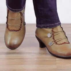 Women's Victorian Black Lace-Trimmed Button Ankle Boots - Perfect for Vintage Themed Events and Casual Elegance