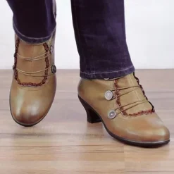 Women's Victorian Black Lace-Trimmed Button Ankle Boots - Perfect for Vintage Themed Events and Casual Elegance