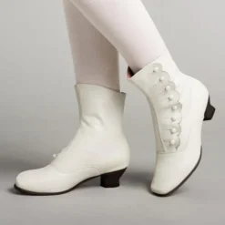 Women's Victorian Brown Leather Buttoned Ankle Boots - Ideal for Vintage Themed Events and Unique Everyday Style