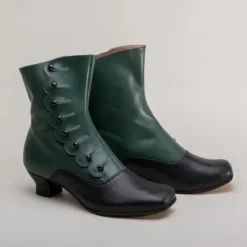 Women's Victorian Brown Leather Buttoned Ankle Boots - Ideal for Vintage Themed Events and Unique Everyday Style